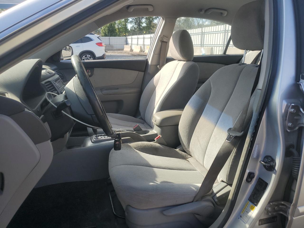 2007 Kia Optima Lx VIN: KNAGE124175122110 Lot: 71116625