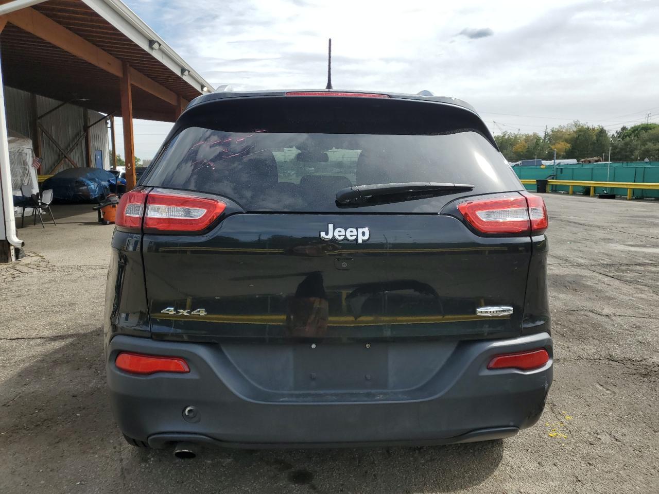 2016 Jeep Cherokee Latitude VIN: 1C4PJMCB1GW246157 Lot: 81599425