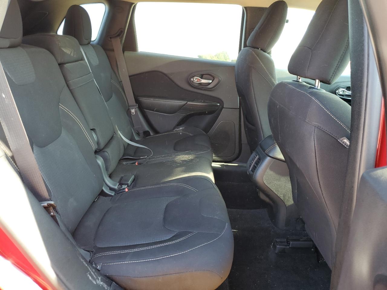 2016 Jeep Cherokee Latitude VIN: 1C4PJMCB6GW118206 Lot: 81749365