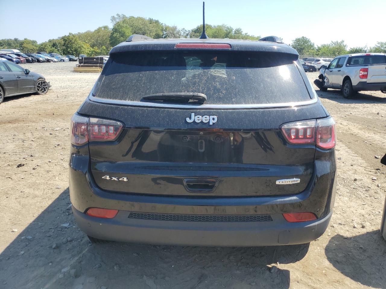 2018 Jeep Compass Latitude VIN: 3C4NJDBB8JT320762 Lot: 71402445