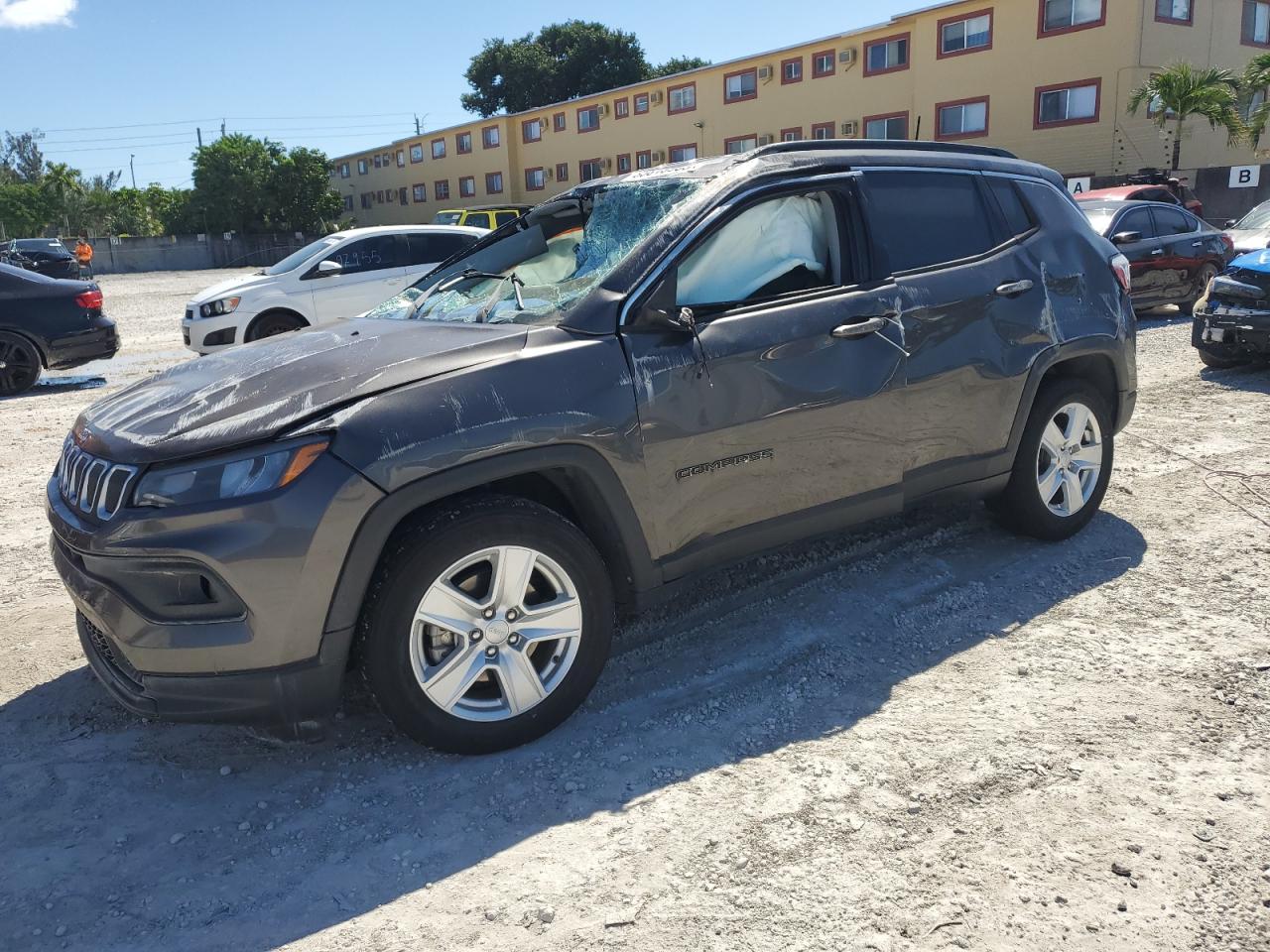 2022 Jeep Compass Latitude VIN: 3C4NJCBB0NT139798 Lot: 83815965