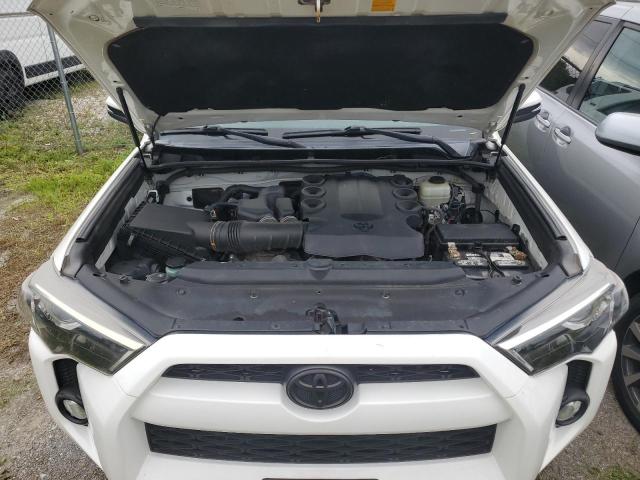 Паркетники TOYOTA 4RUNNER 2016 Белы