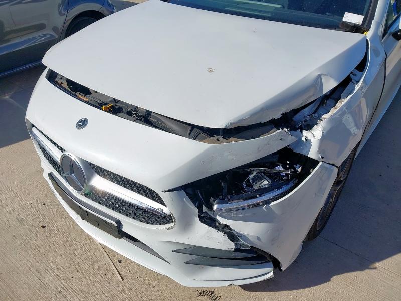 2020 MERCEDES-BENZ A CLASS A200 AMG LINE 5DR AUTO