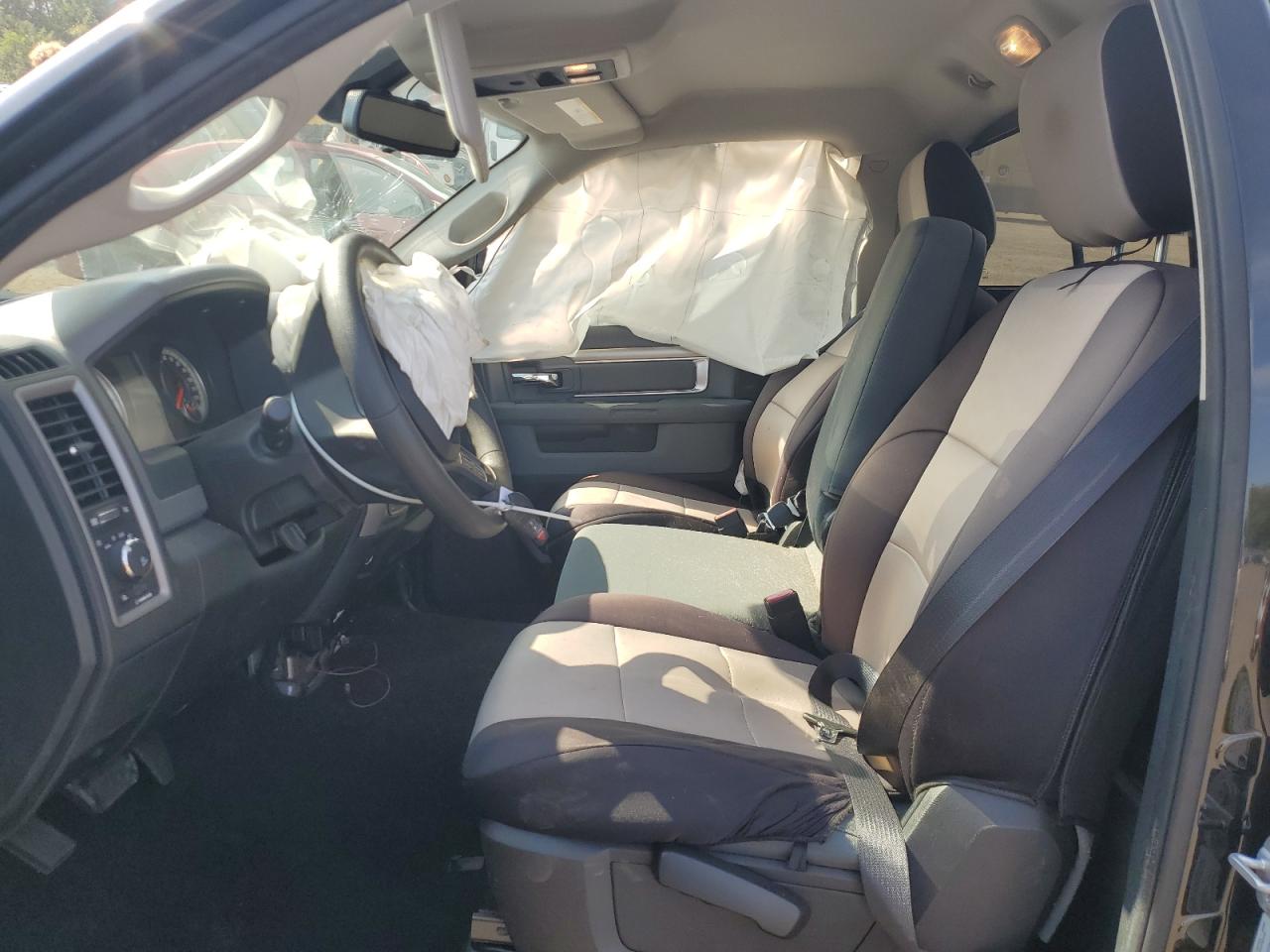 2015 Ram 1500 St VIN: 3C6JR7ATXFG616411 Lot: 81657385