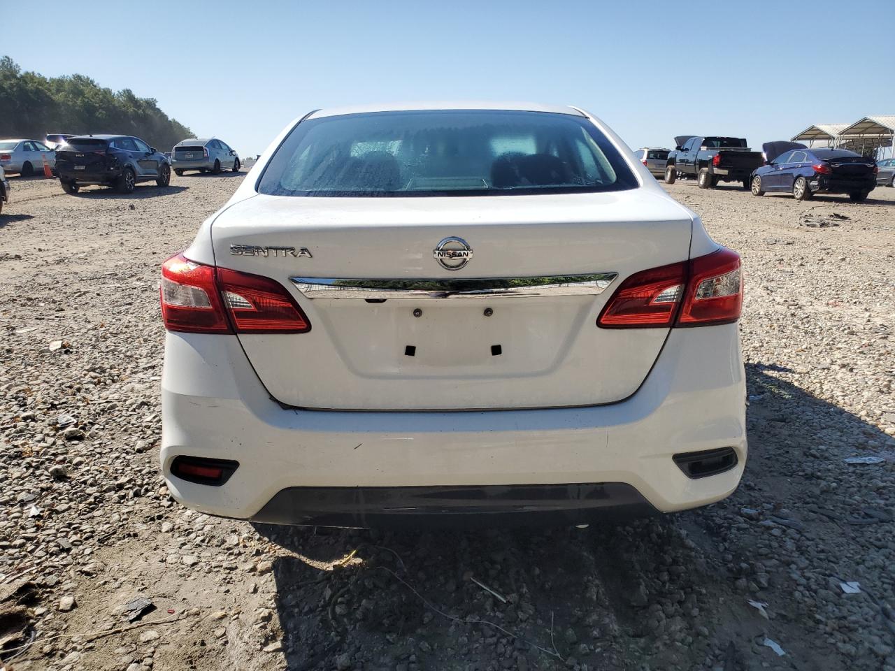 2018 Nissan Sentra S VIN: 3N1AB7AP2JY260137 Lot: 80126935