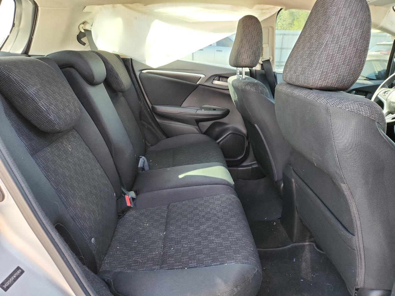 2015 Honda Fit Lx VIN: 3HGGK5H58FM755409 Lot: 70905545