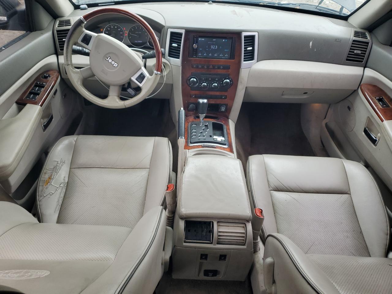 2008 Jeep Grand Cherokee Overland VIN: 1J8HR68268C212681 Lot: 81781025