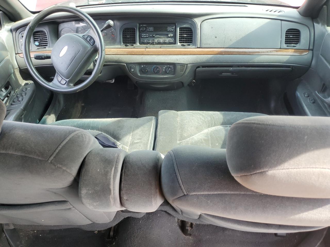 2001 Ford Crown Victoria VIN: 2FAFP73W61X189292 Lot: 80880395