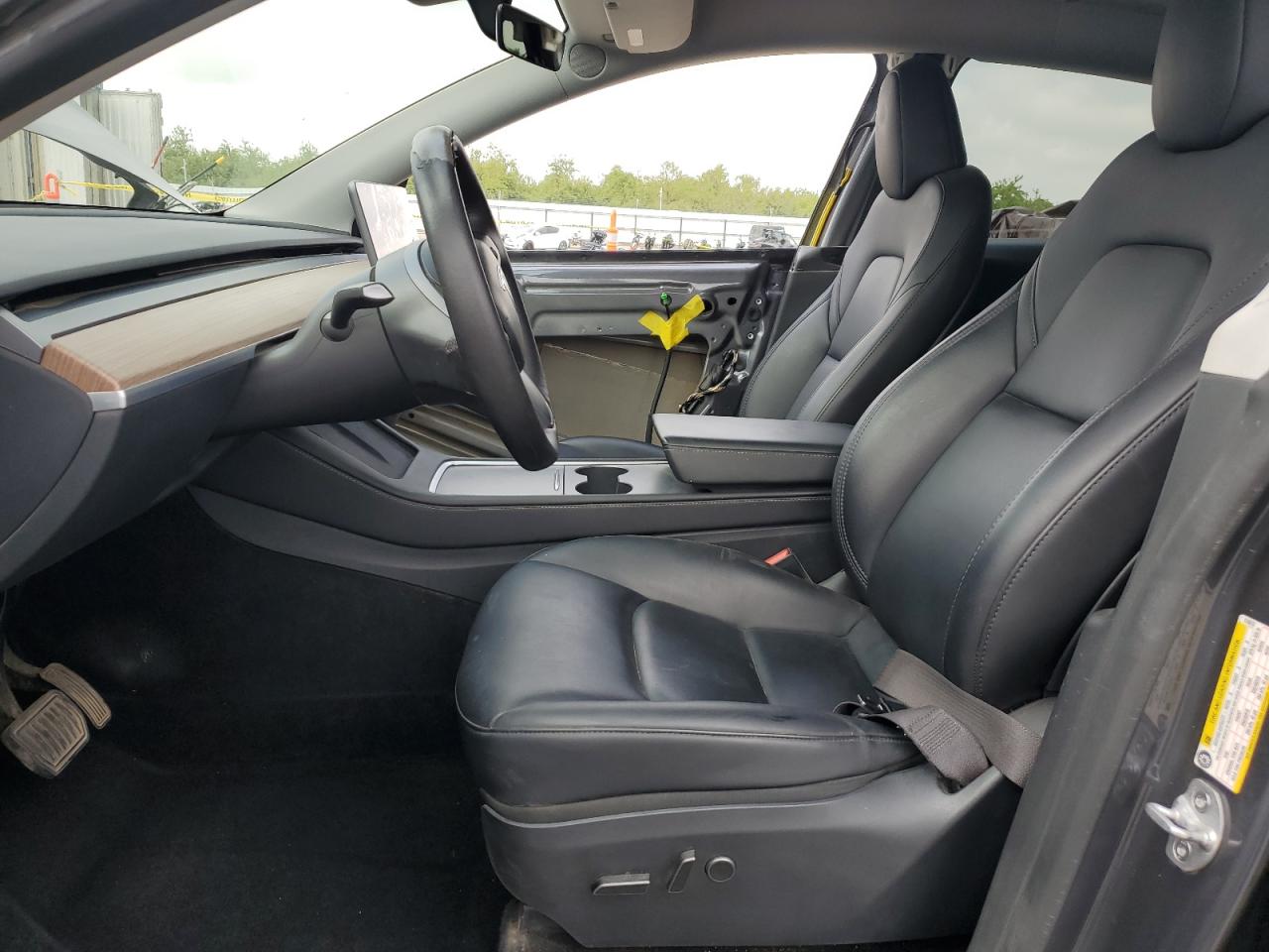 2023 Tesla Model Y VIN: 7SAYGDEE1PF910670 Lot: 81684615