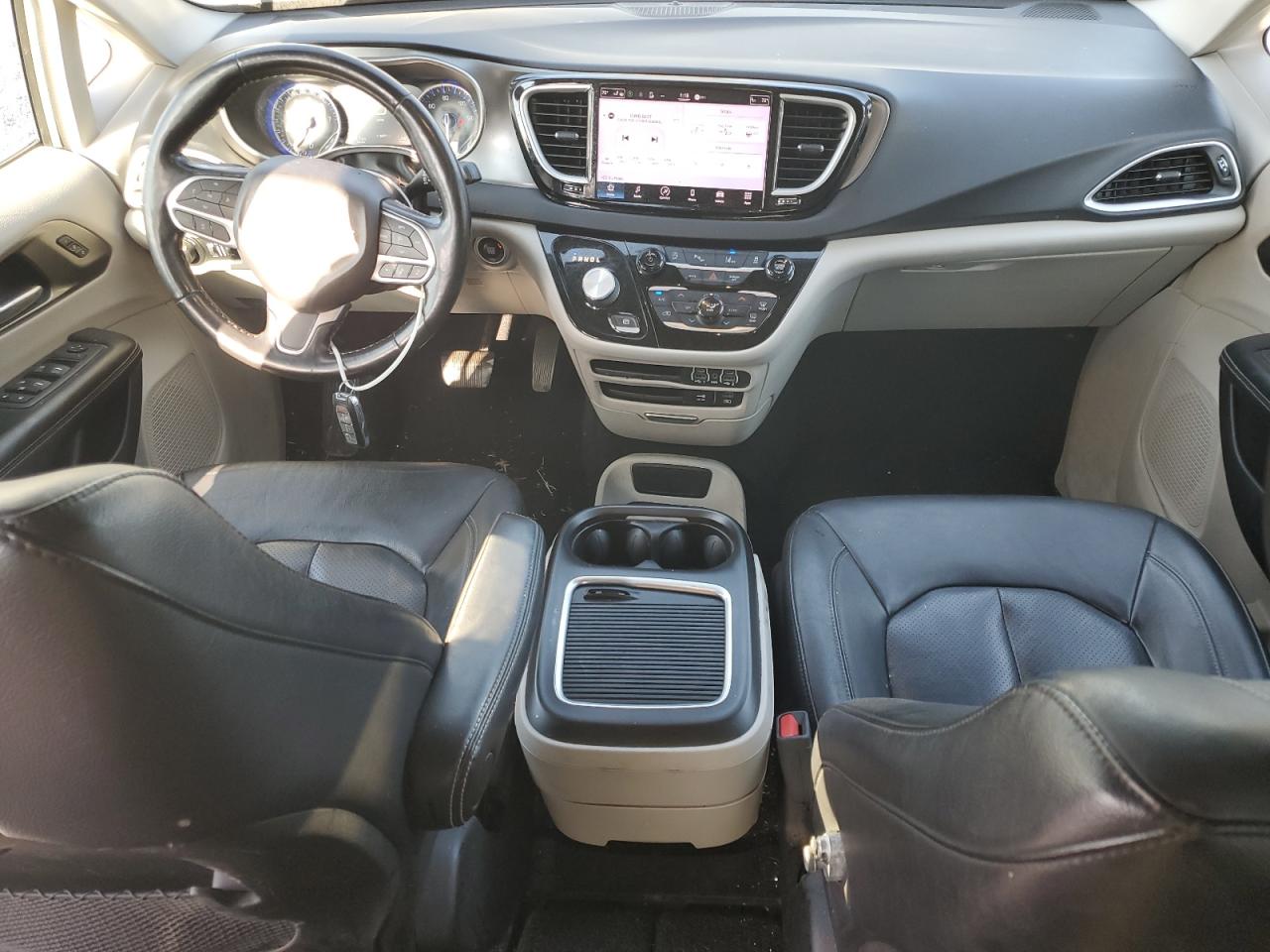 2022 Chrysler Pacifica Touring L VIN: 2C4RC1BG7NR136802 Lot: 72022695