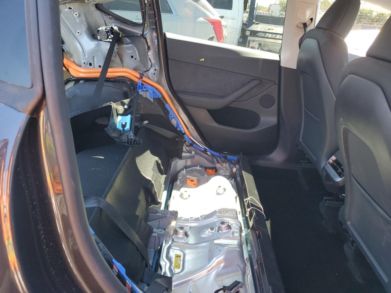 2024 Tesla Model Y VIN: 7SAYGDEEXRF080886 Lot: 72048545