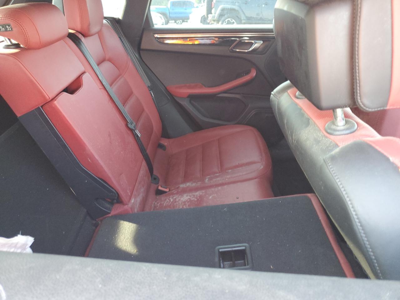 2015 Porsche Macan S VIN: WP1AB2A50FLB73950 Lot: 82040515