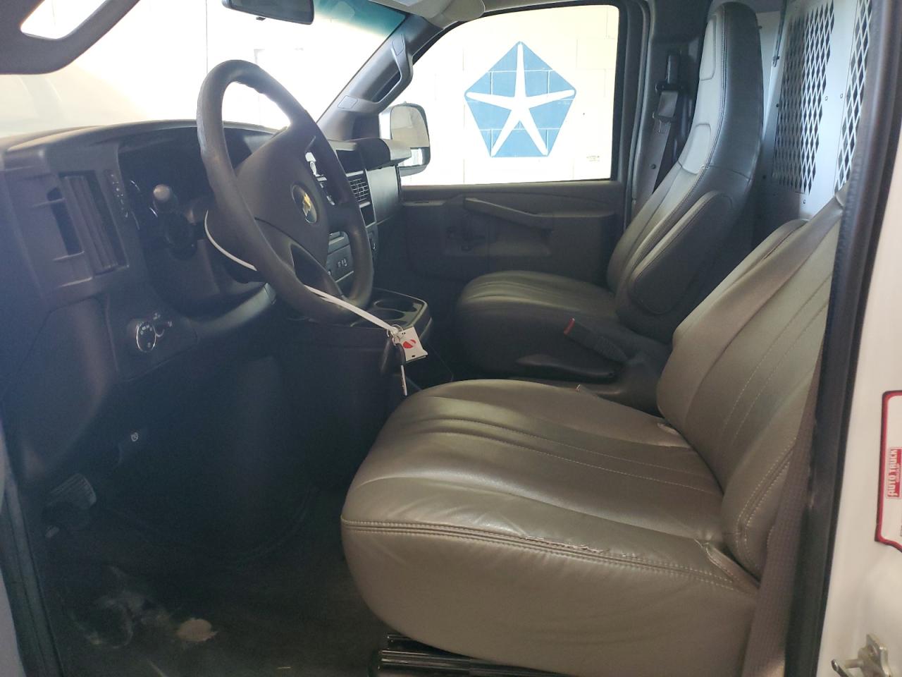 2019 Chevrolet Express G2500 VIN: 1GCWGAFG6K1265356 Lot: 80100595