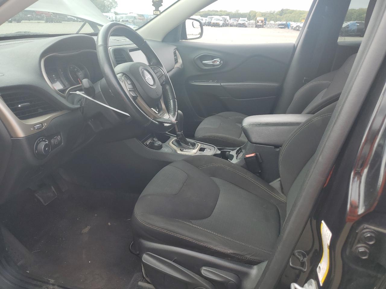 2016 Jeep Cherokee Latitude VIN: 1C4PJMCS2GW269978 Lot: 81458265