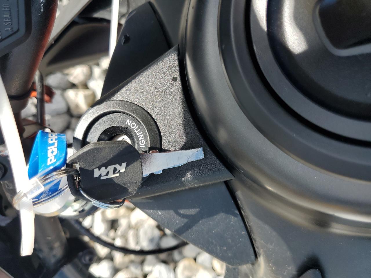 2025 Ktm 690 Smc VIN: MD2J2J409SN200163 Lot: 82145105