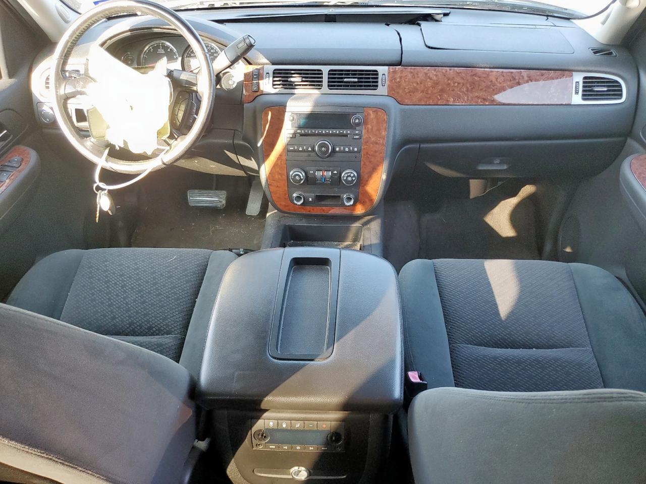 2007 Chevrolet Suburban C1500 VIN: 1GNFC16017J406329 Lot: 81088985