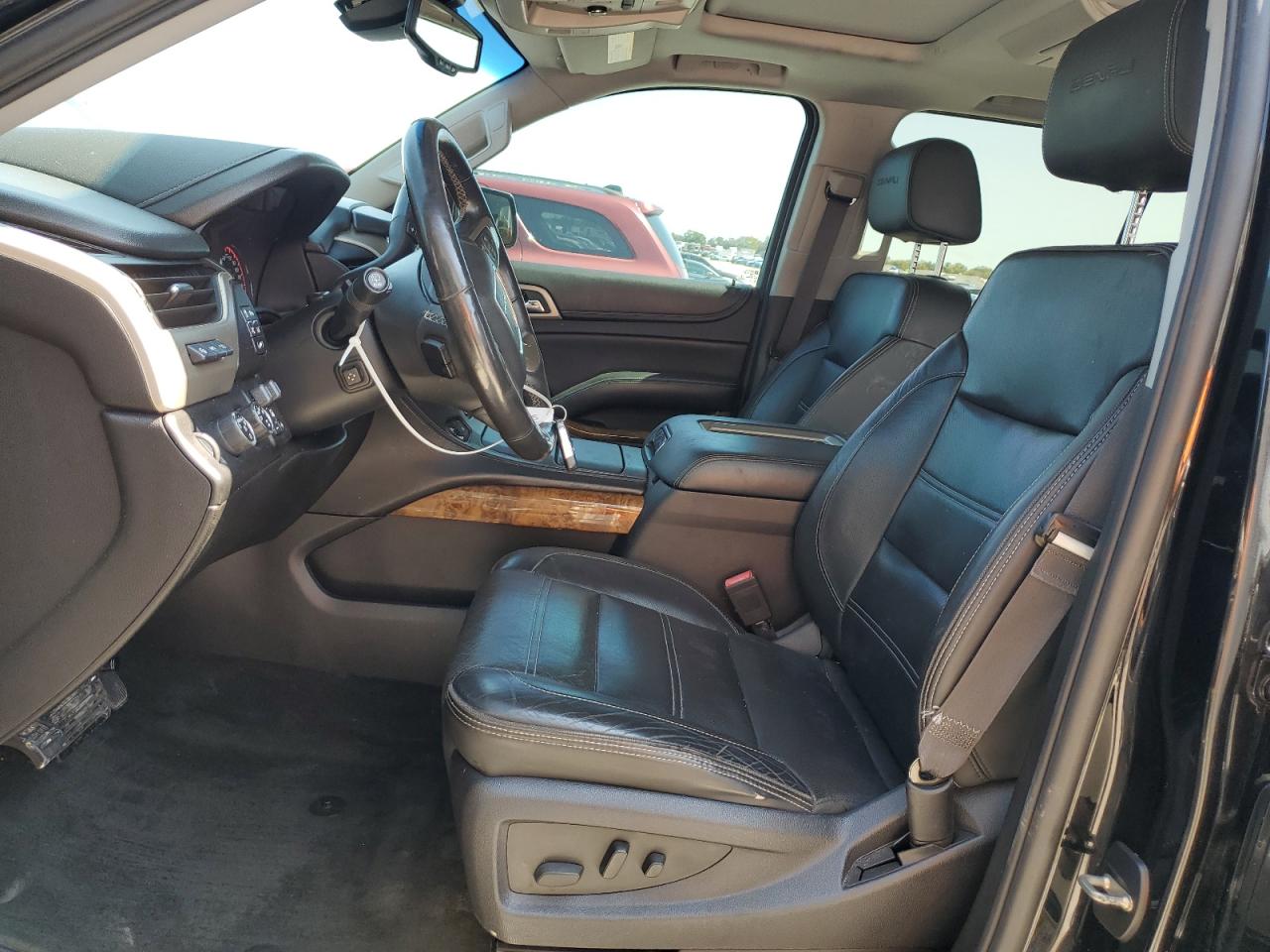 2015 GMC Yukon Xl Denali VIN: 1GKS2JKJ0FR133428 Lot: 68013035