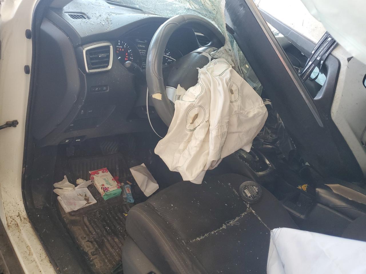 2015 Nissan Rogue S VIN: KNMAT2MT8FP573580 Lot: 81332455