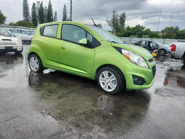 Hatchbacks CHEVROLET SPARK 2014 Zielony