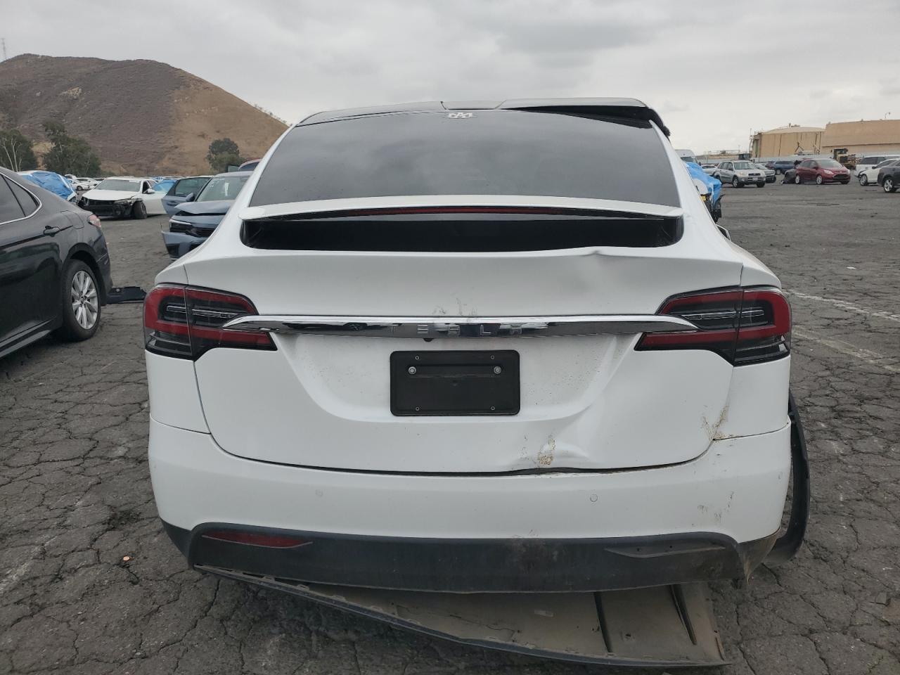 2019 Tesla Model X VIN: 5YJXCBL2XK1214218 Lot: 81521415