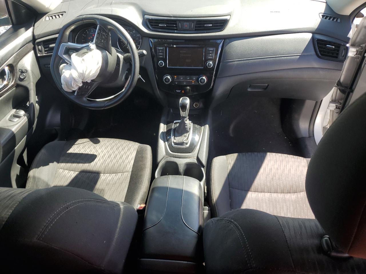 2019 Nissan Rogue S VIN: 5N1AT2MTXKC749218 Lot: 81874285