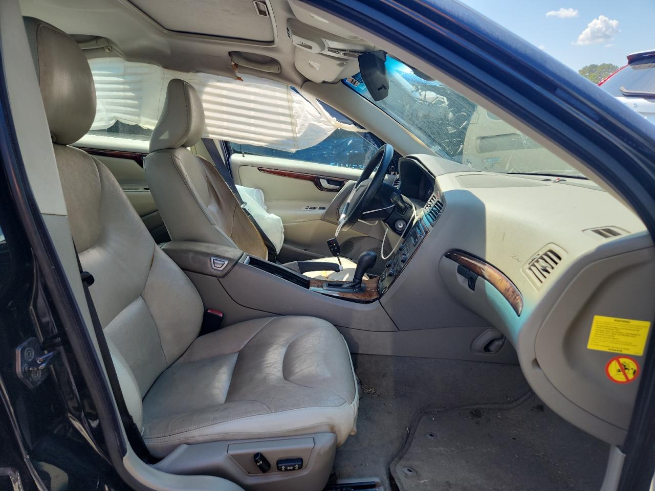 2005 Volvo S60 2.5T VIN: YV1RS592352463663 Lot: 81456755