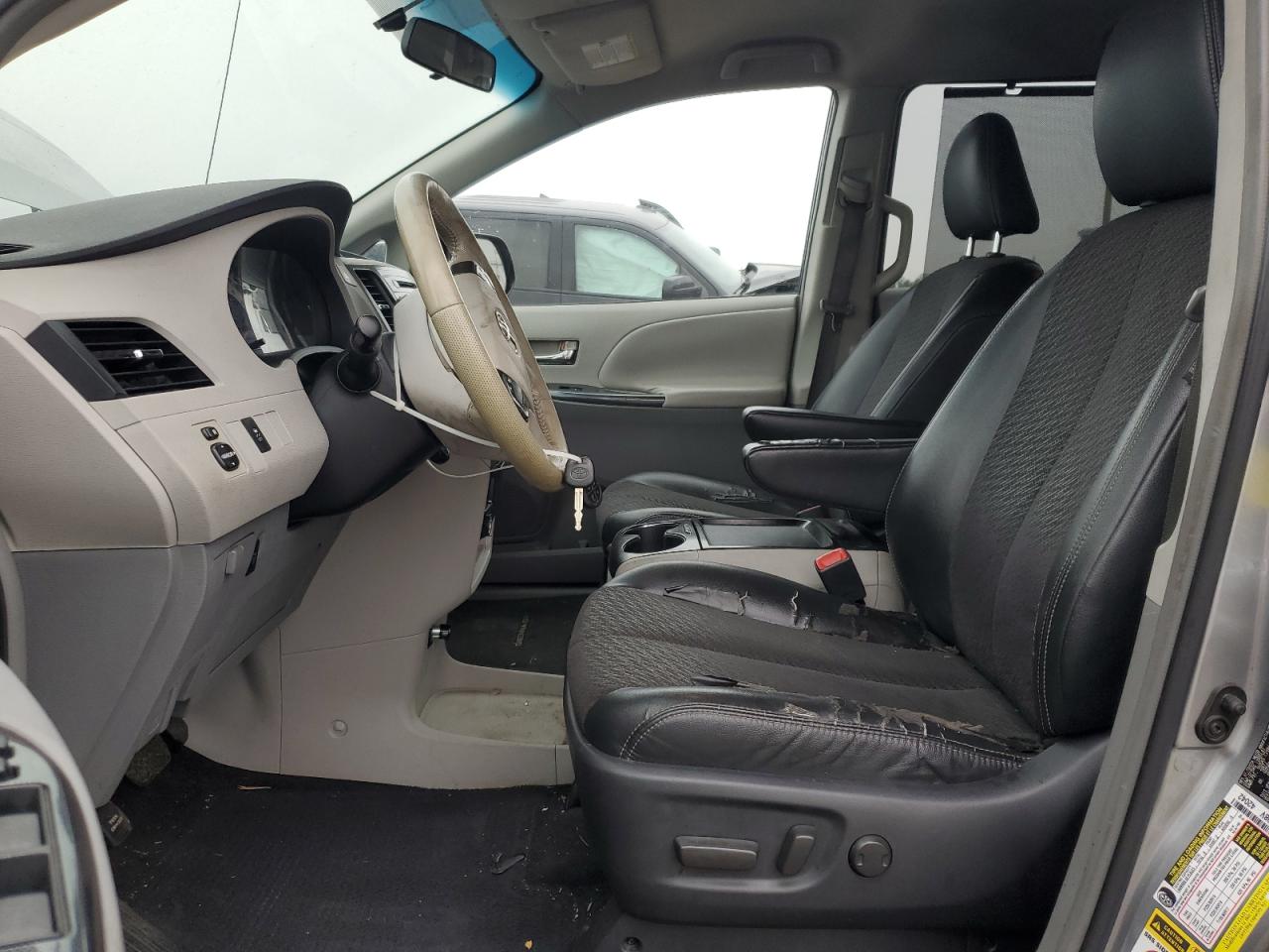 2011 Toyota Sienna Sport VIN: 5TDXK3DC6BS045507 Lot: 81544635