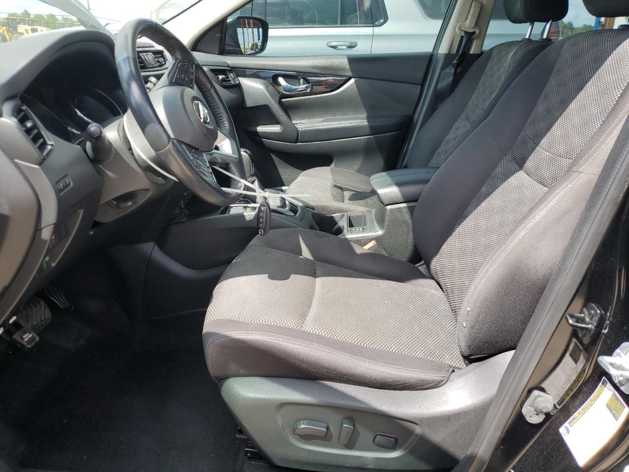 2018 Nissan Rogue Sport S VIN: JN1BJ1CPXJW102850 Lot: 84756105