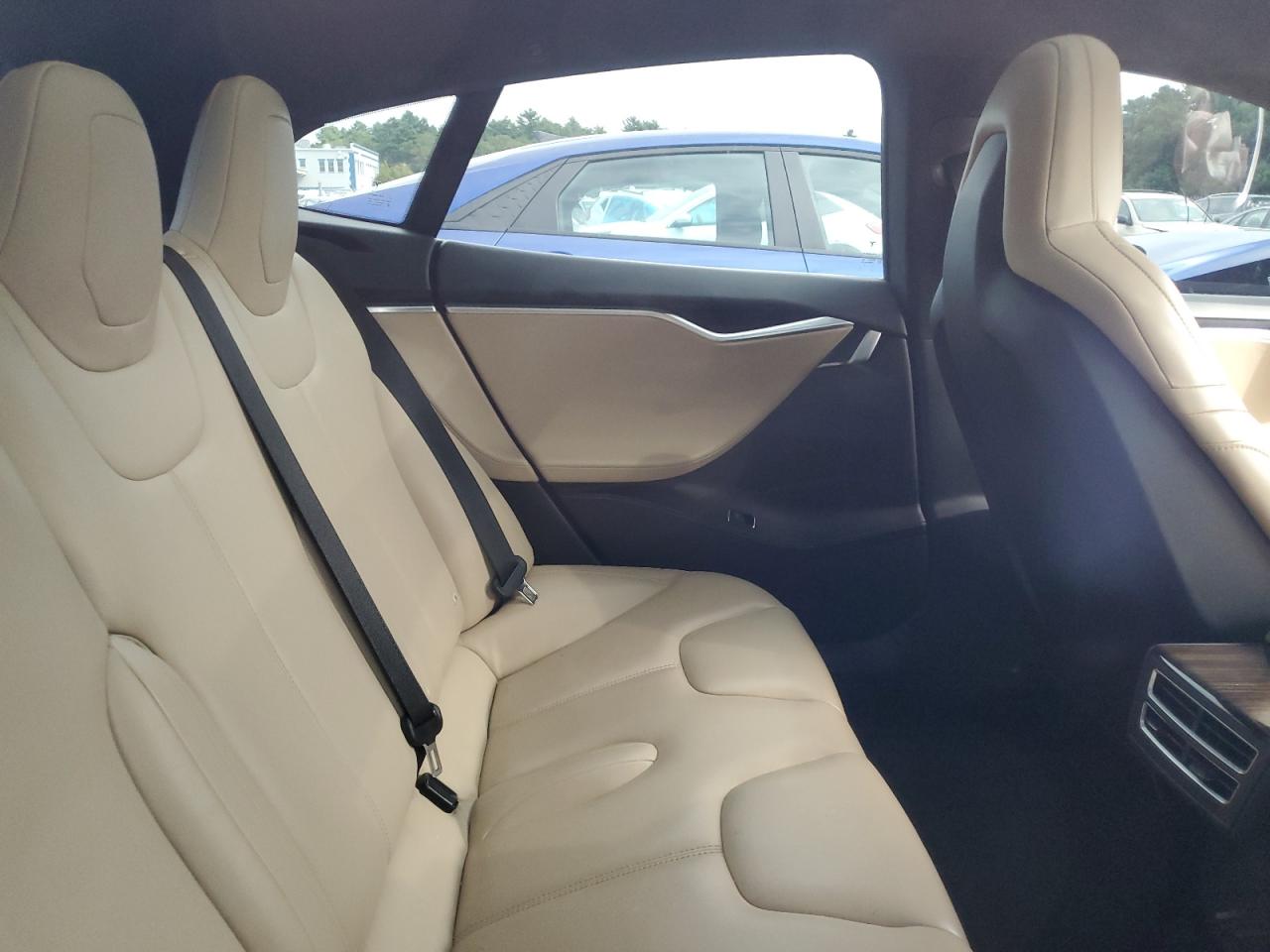 2015 Tesla Model S VIN: 5YJSA1E20FF110479 Lot: 72060365