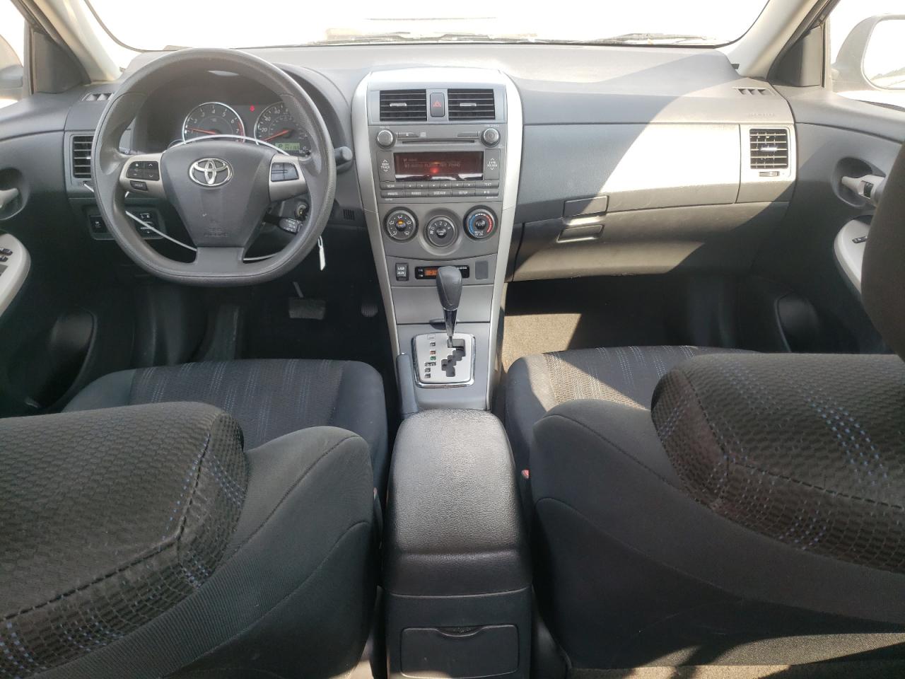 2011 Toyota Corolla Base VIN: 2T1BU4EE5BC704700 Lot: 80963805