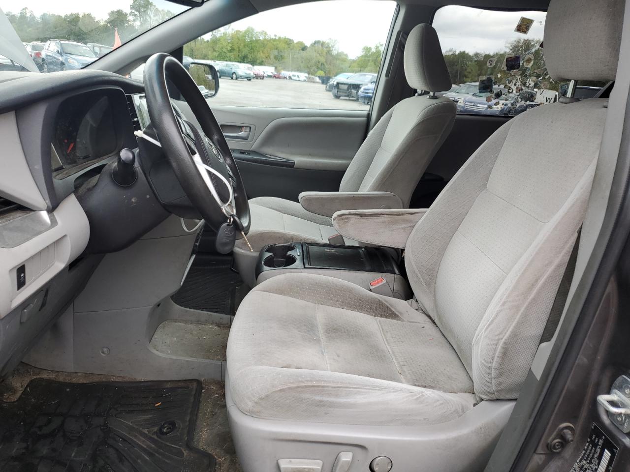 2015 Toyota Sienna Le VIN: 5TDJK3DC9FS097001 Lot: 83941115