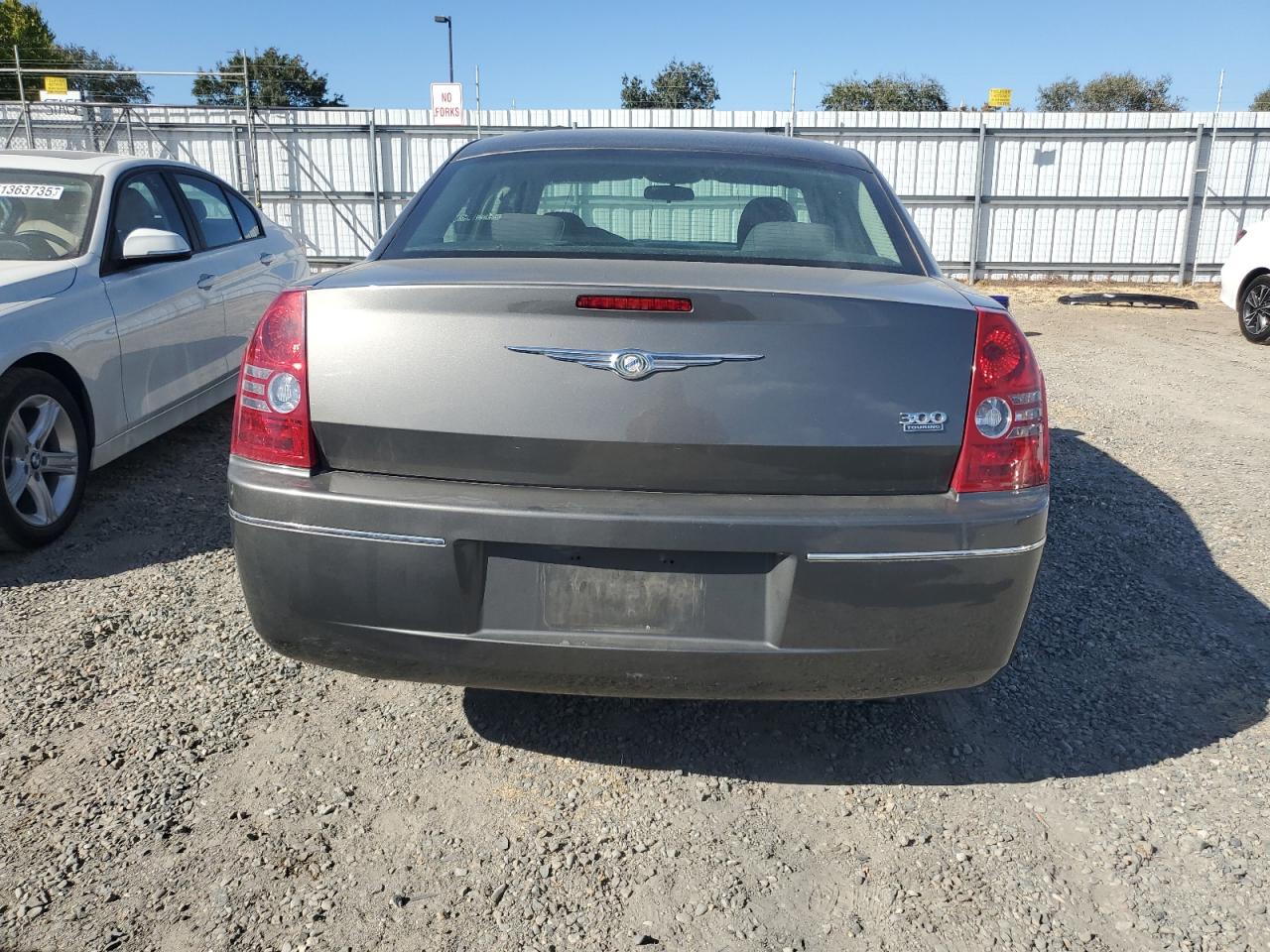 2010 Chrysler 300 Touring VIN: 2C3CA4CD1AH203142 Lot: 80648205