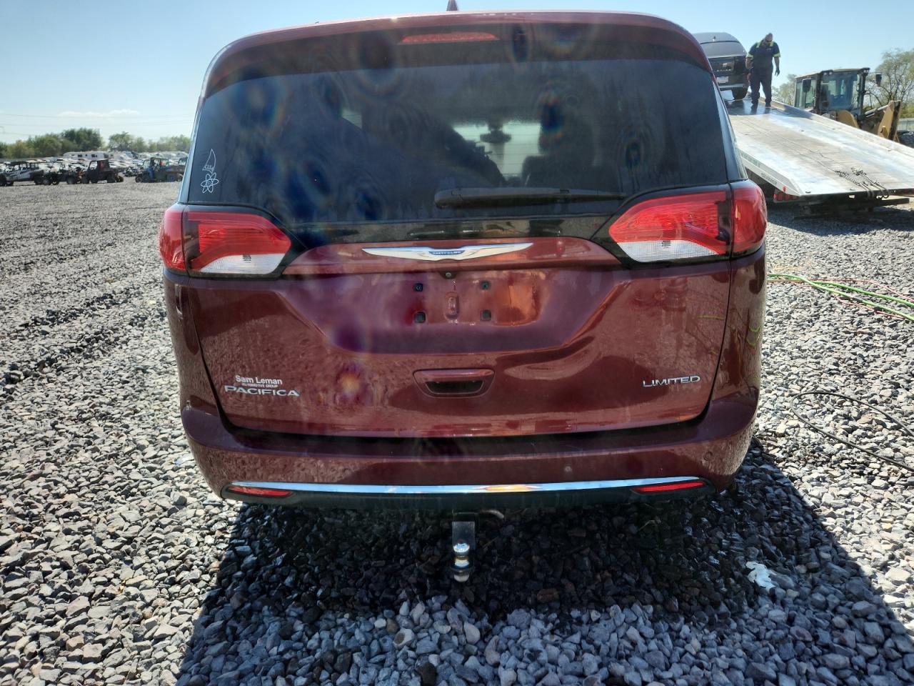 2017 Chrysler Pacifica Limited VIN: 2C4RC1GG3HR665600 Lot: 84564125