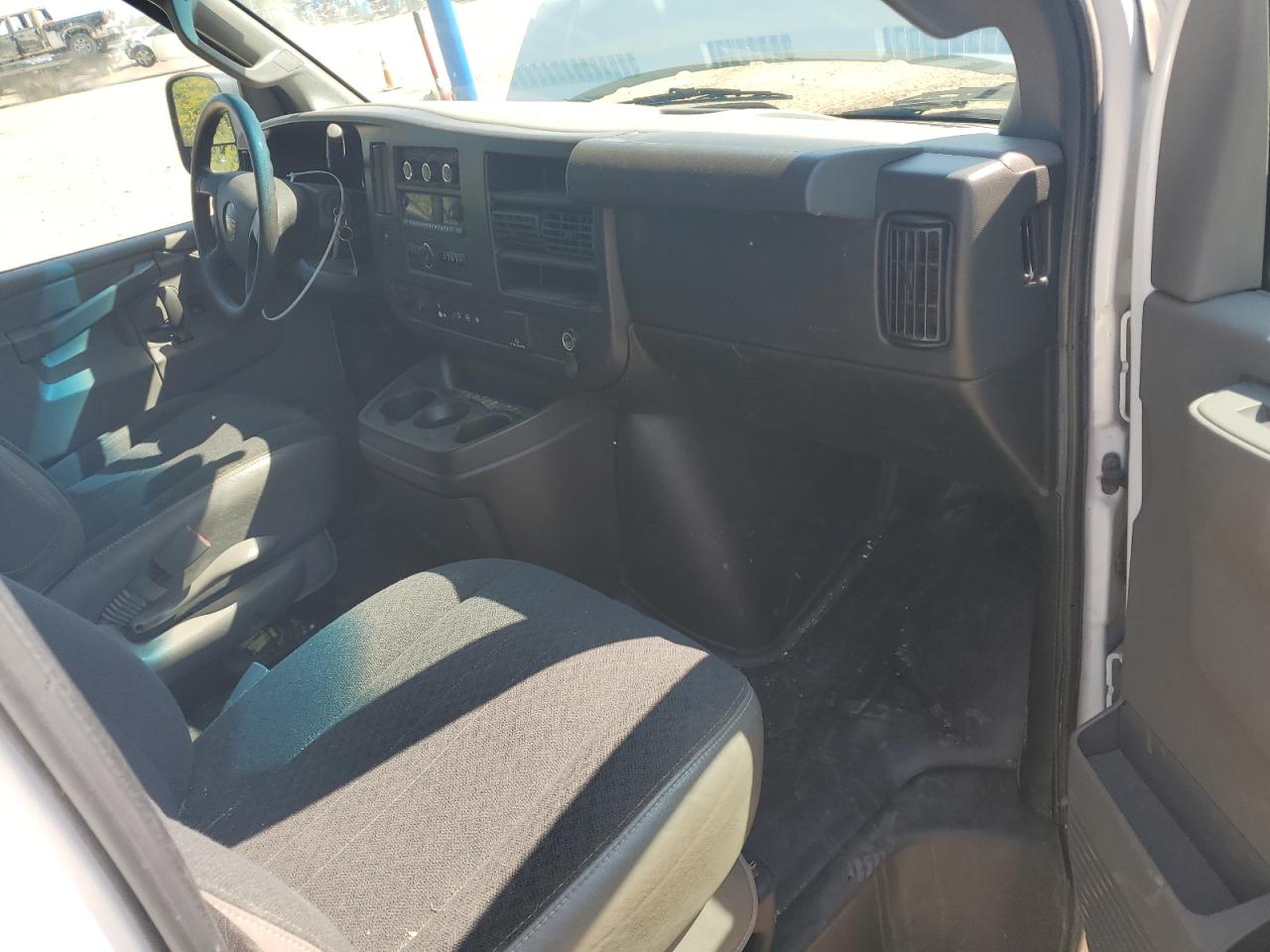 2020 GMC Savana G2500 VIN: 1GTW7AFG8L1184991 Lot: 71905485