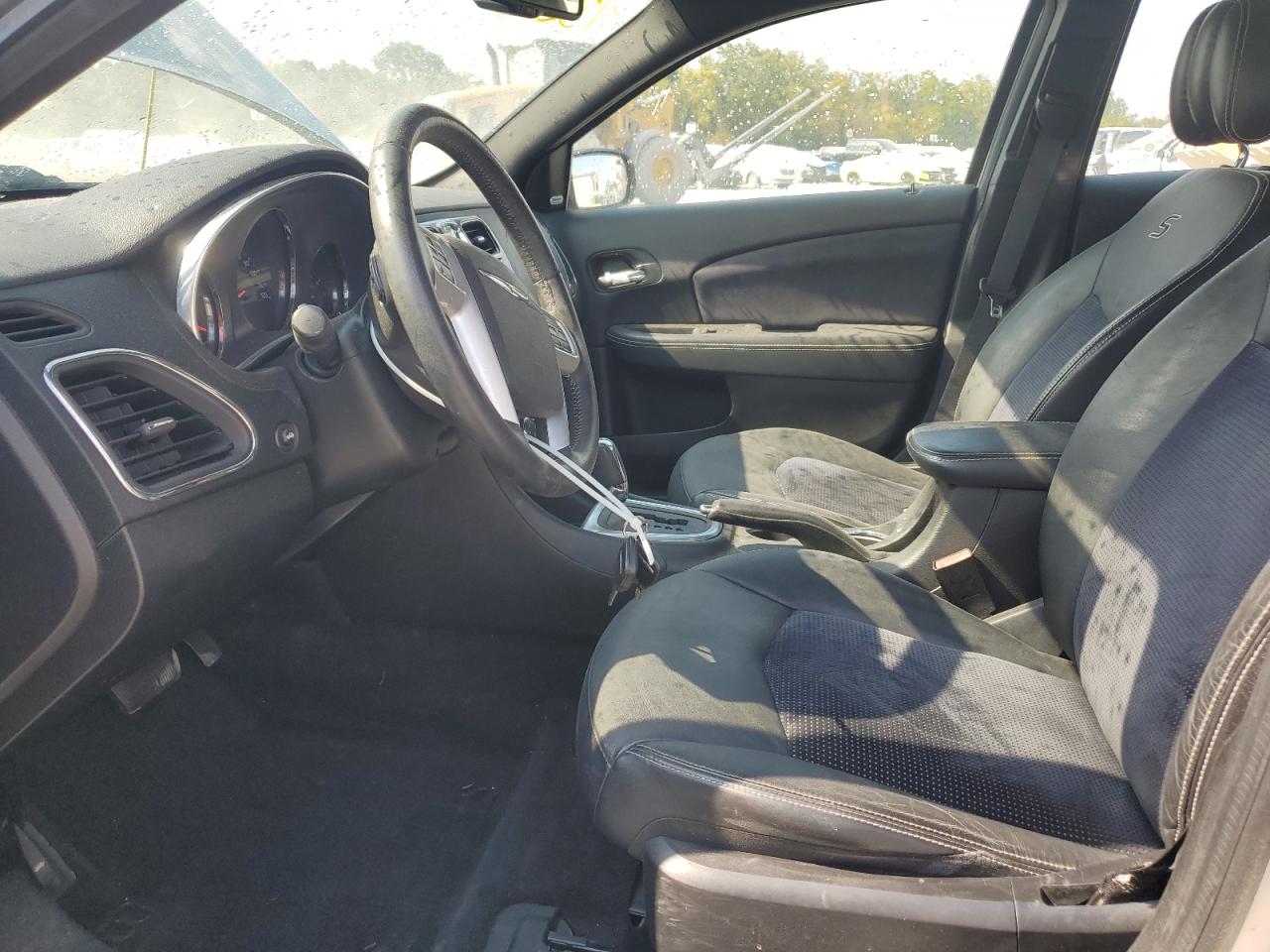 2013 Chrysler 200 Limited VIN: 1C3CCBCG3DN585131 Lot: 80795385