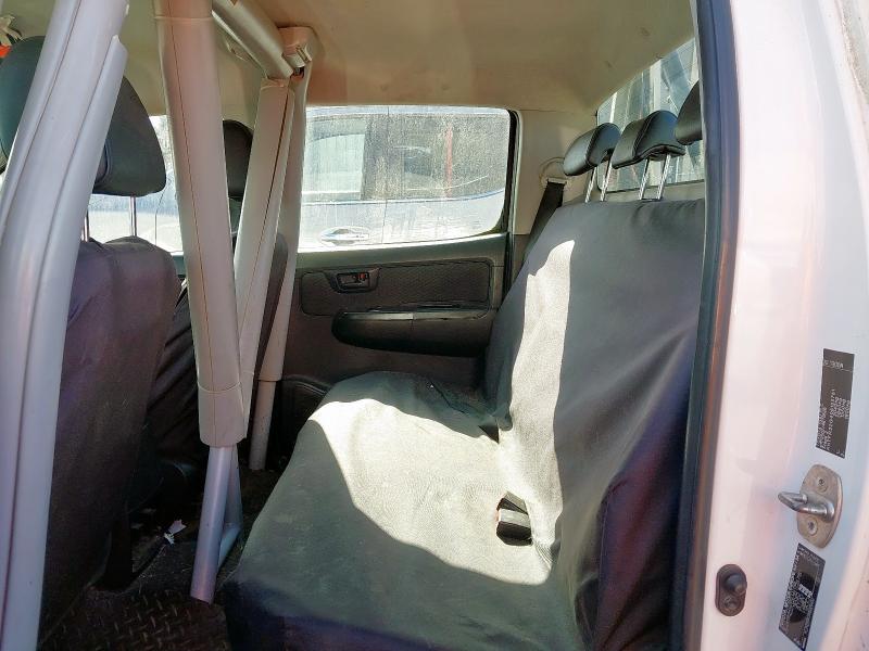 2015 TOYOTA HILUX ACTIVE D-4D 4X4 DCB 
