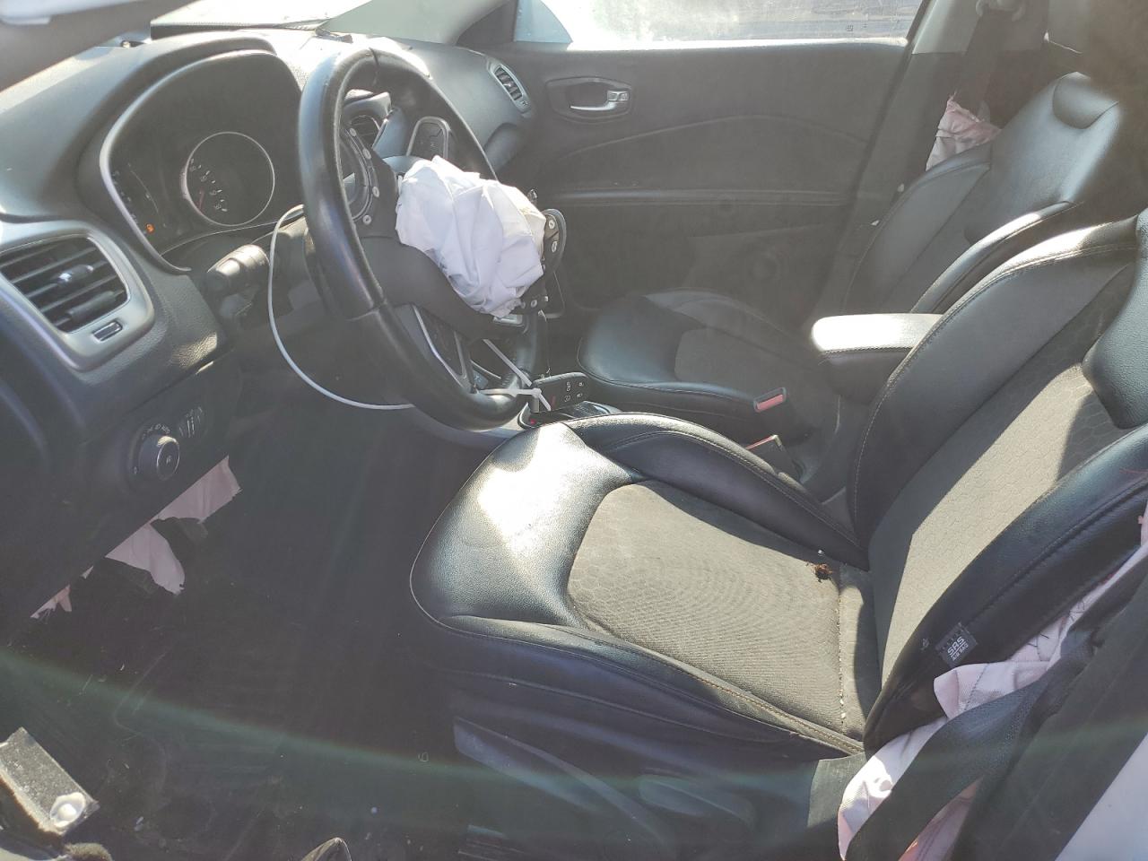 2017 Jeep Compass Latitude VIN: 3C4NJDBBXHT674521 Lot: 71322585