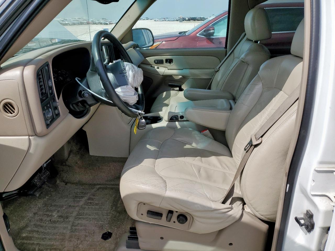 2002 Chevrolet Suburban C1500 VIN: 3GNEC16Z52G273739 Lot: 84587565