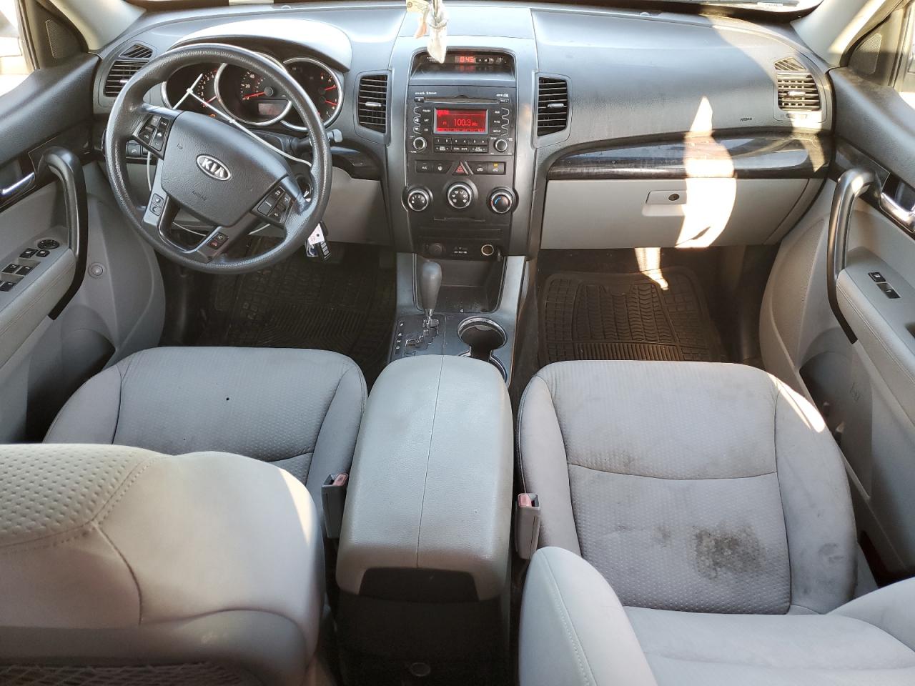 2011 Kia Sorento Base VIN: 5XYKT3A16BG080815 Lot: 83978055