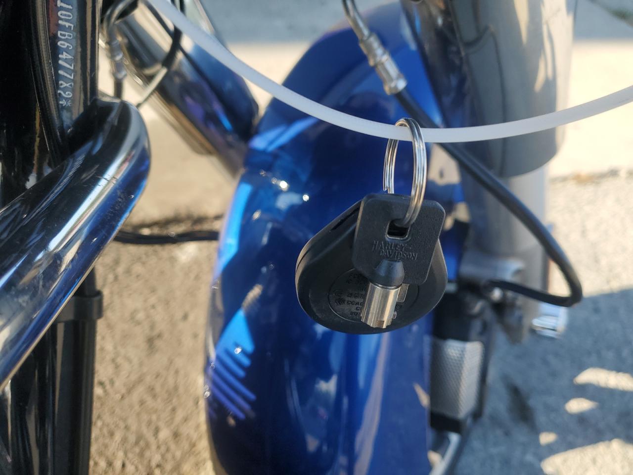 2015 Harley-Davidson Flhx Street Glide VIN: 1HD1KBM10FB647782 Lot: 70677075