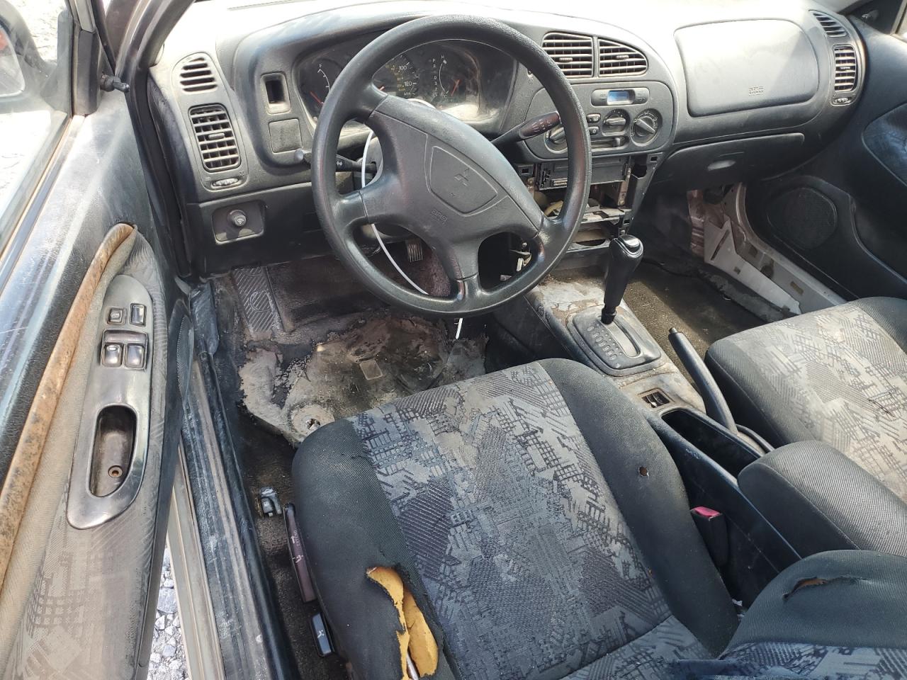 2002 Mitsubishi Mirage De VIN: JA3AY11A72U080255 Lot: 83863495