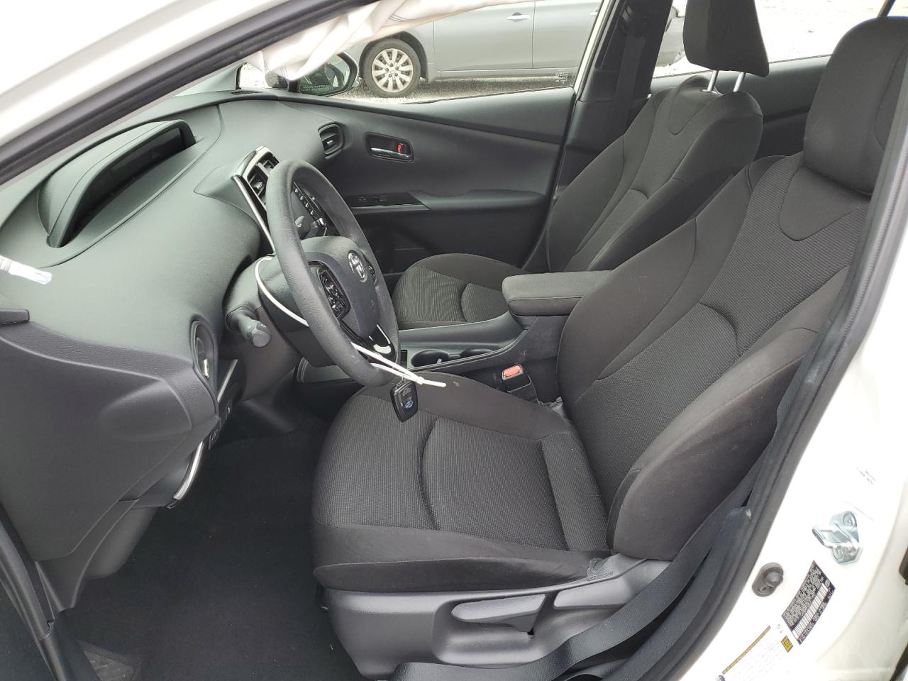 2020 Toyota Prius L VIN: JTDKARFU3L3117501 Lot: 81720245