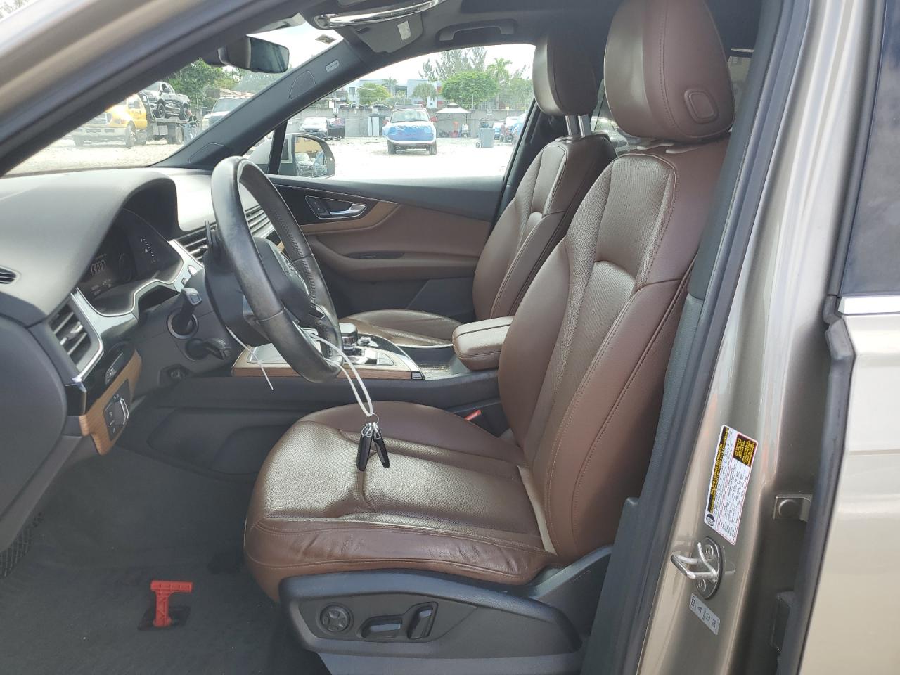 2017 Audi Q7 Premium Plus VIN: WA1LAAF71HD008126 Lot: 81027215