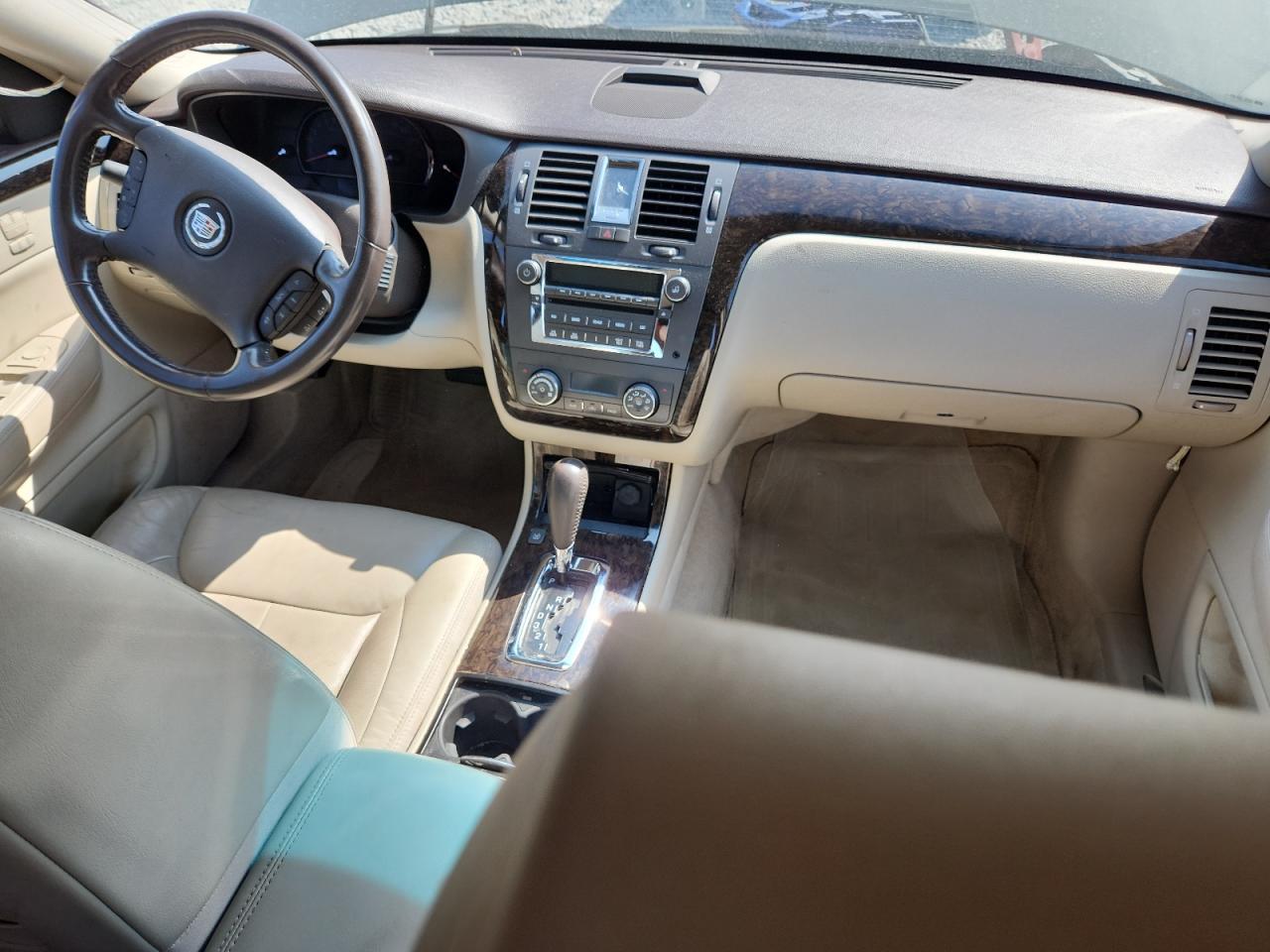 2011 Cadillac Dts Luxury Collection VIN: 1G6KD5E62BU141142 Lot: 82099355