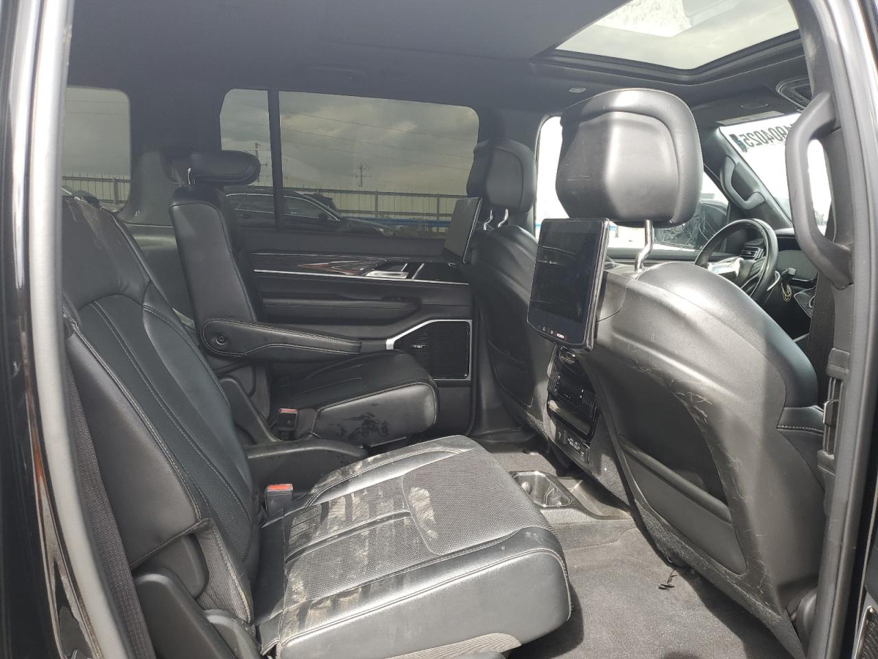 2022 Jeep Wagoneer Series Iii VIN: 1C4SJVDT6NS104558 Lot: 71904025