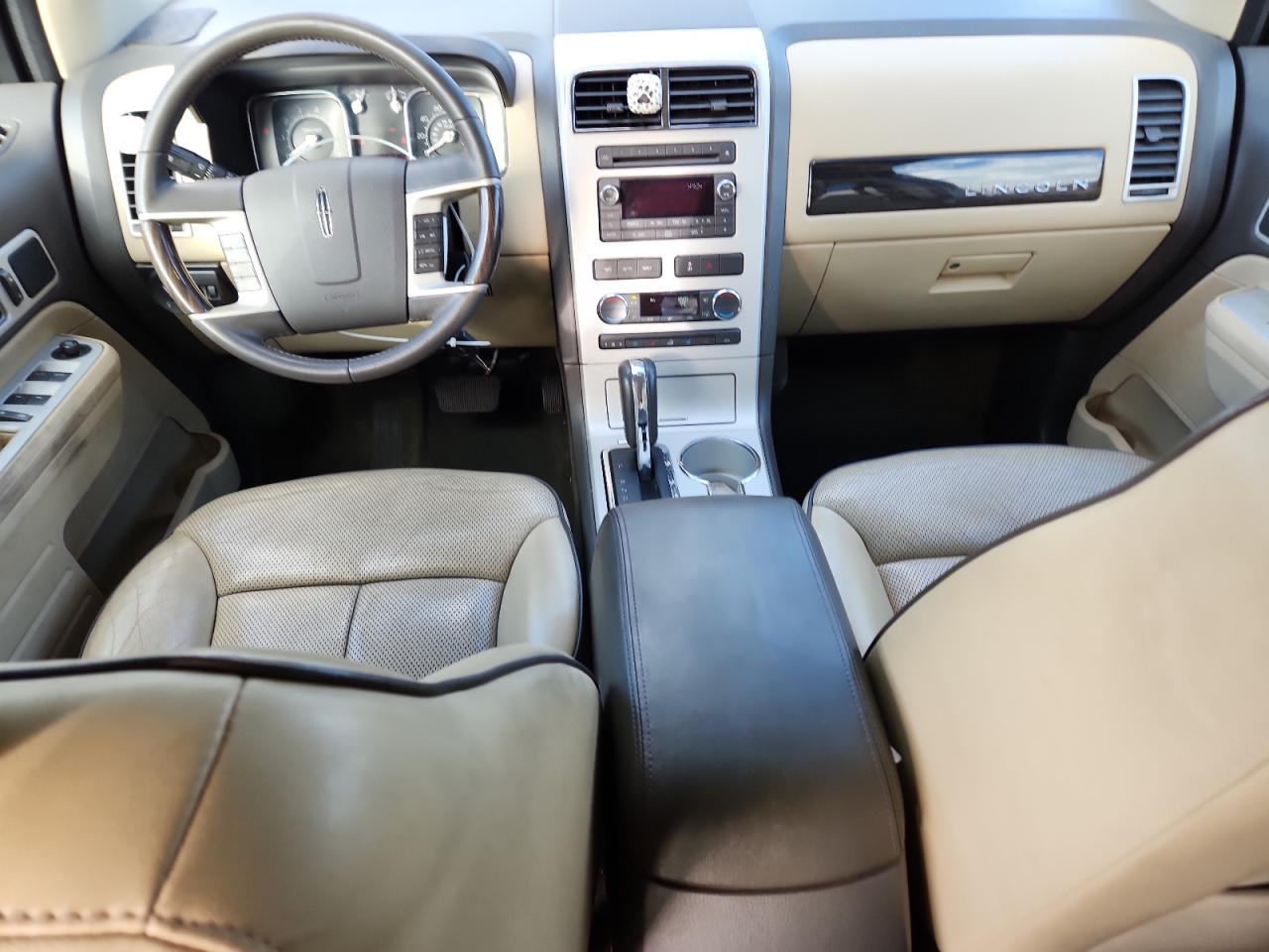 2008 Lincoln Mkx VIN: 2LMDU88C98BJ41159 Lot: 81291895