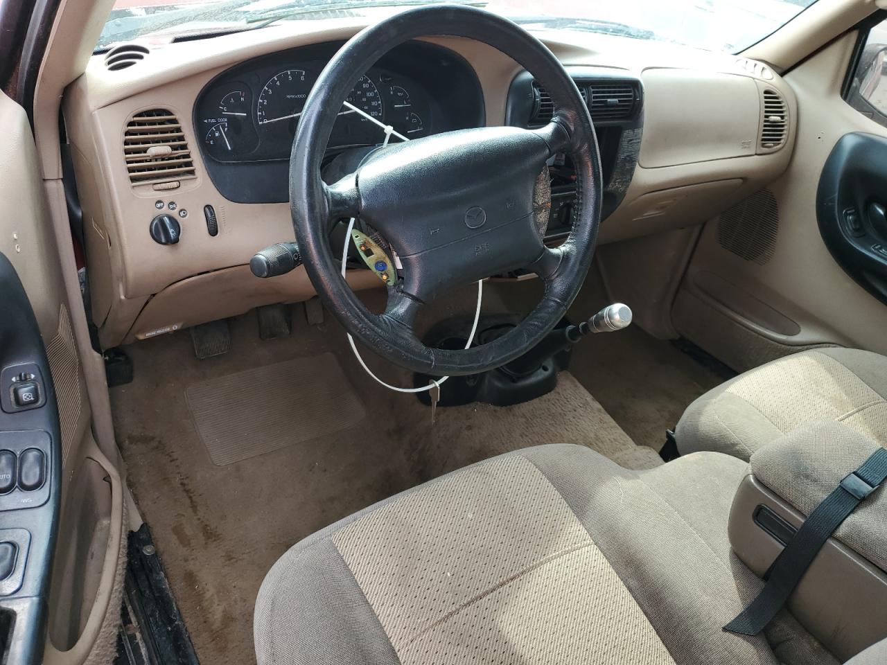 1998 Mazda B4000 Cab Plus VIN: 4F4ZR17X5WTM36833 Lot: 82122105