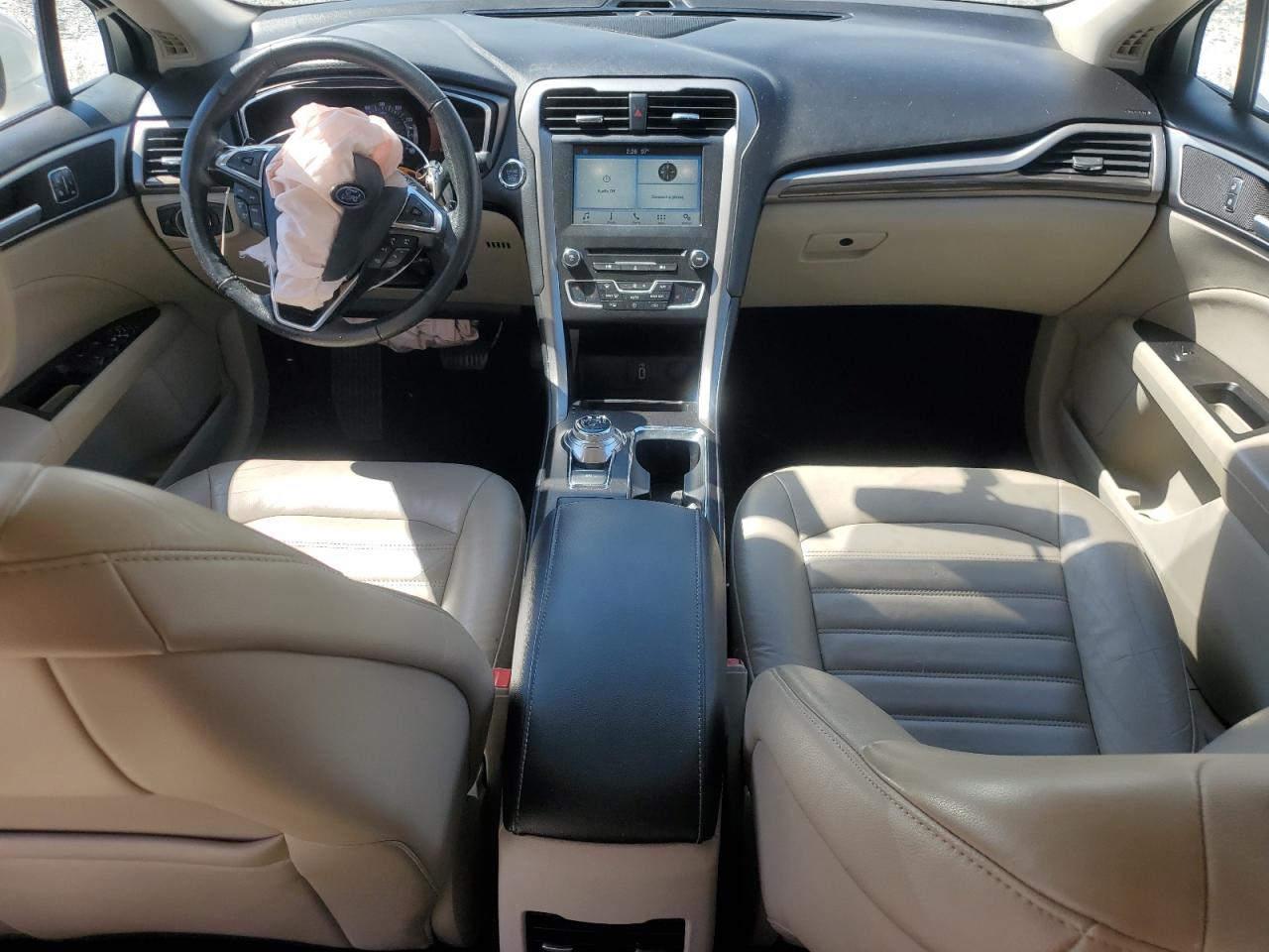 2018 Ford Fusion Se VIN: 3FA6P0HD8JR216179 Lot: 84902195