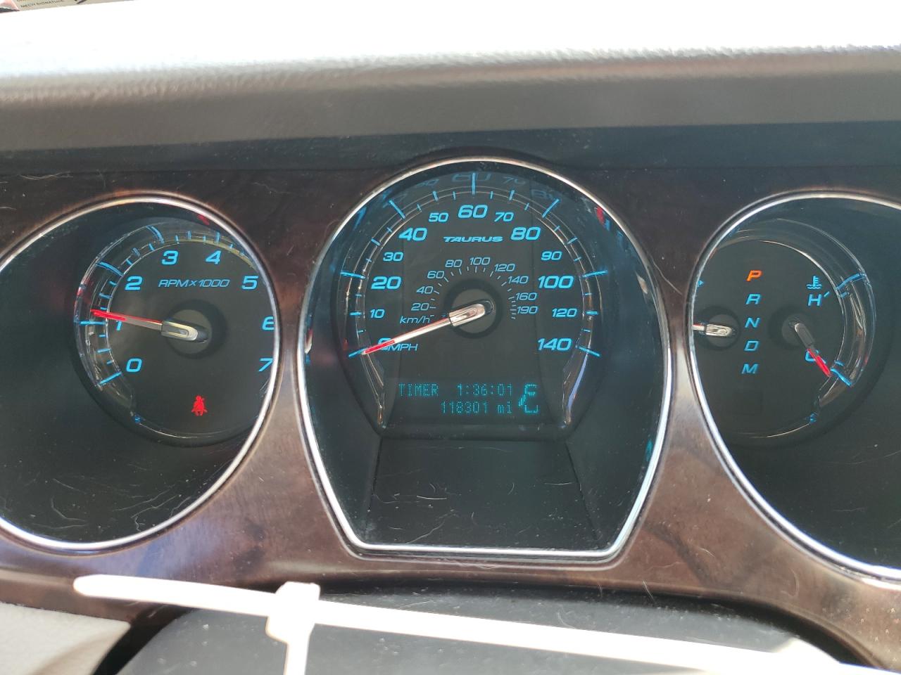 2010 Ford Taurus Limited VIN: 1FAHP2JW2AG113704 Lot: 80456465