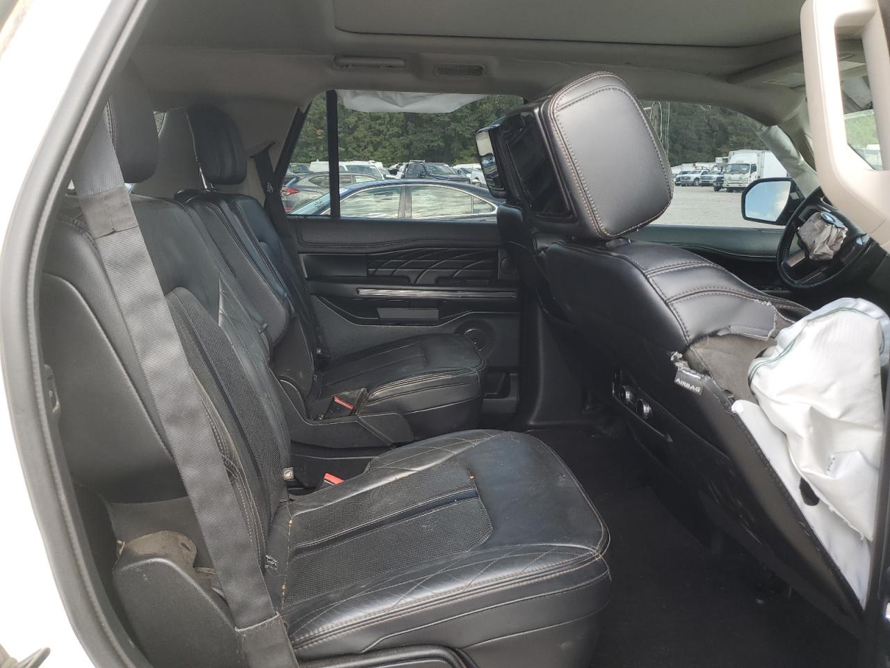 2019 Ford Expedition Platinum VIN: 1FMJU1MTXKEA24164 Lot: 83862875